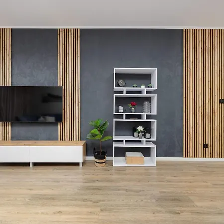 Apartment Stylish With Parking By Renters *