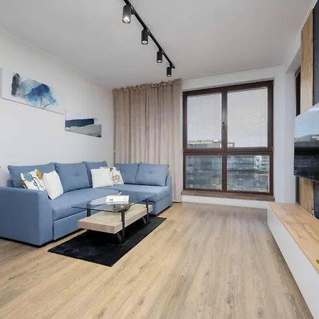Stylish With Parking By Renters *