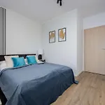 Stylish With Parking By Renters * Varšava