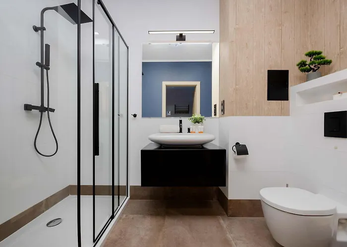 Stylish With Parking By Renters 아파트 *