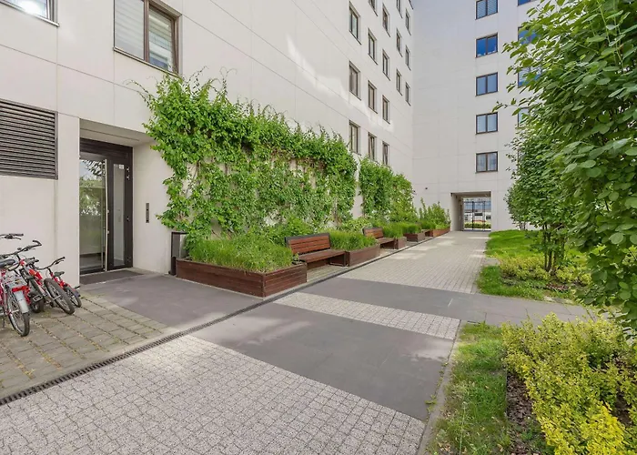 Stylish With Parking By Renters 아파트 *