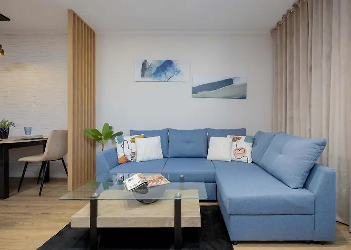 Stylish With Parking By Renters 아파트 바르샤바