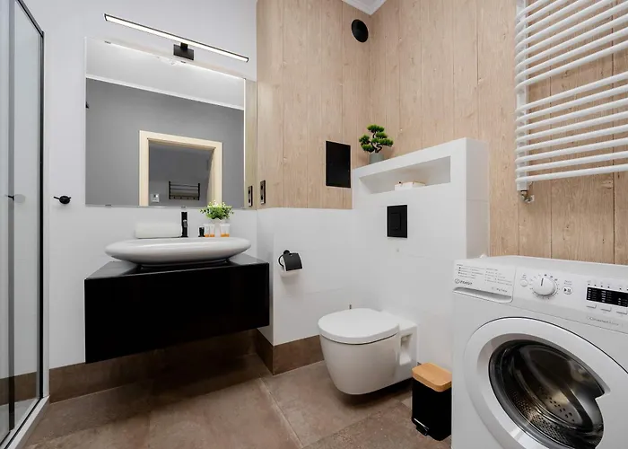 Stylish With Parking By Renters 아파트 바르샤바