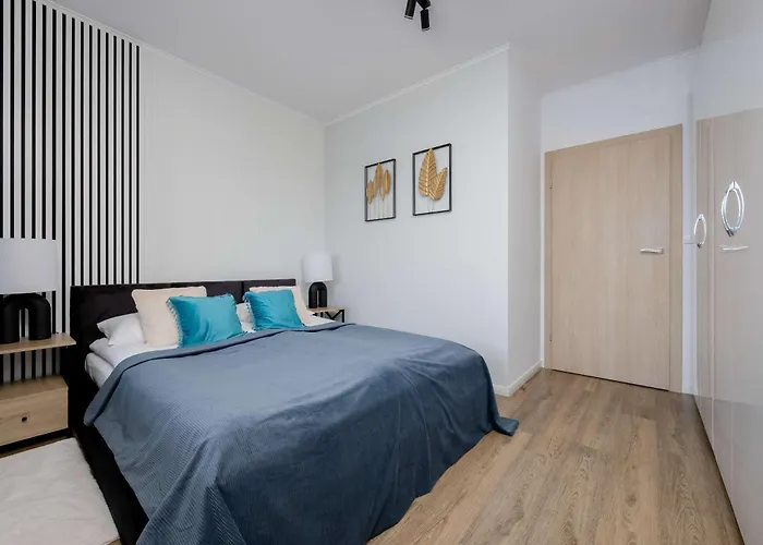 Stylish With Parking By Renters * 바르샤바